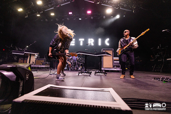 Metric in concert