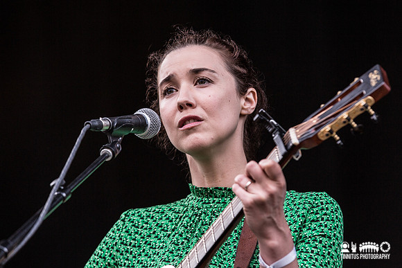 Aaron Dessner and Lisa Hannigan in concert