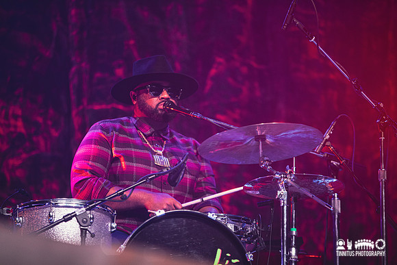 Khruangbin in concert