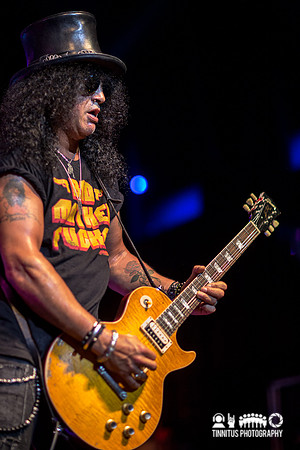 Slash in concert