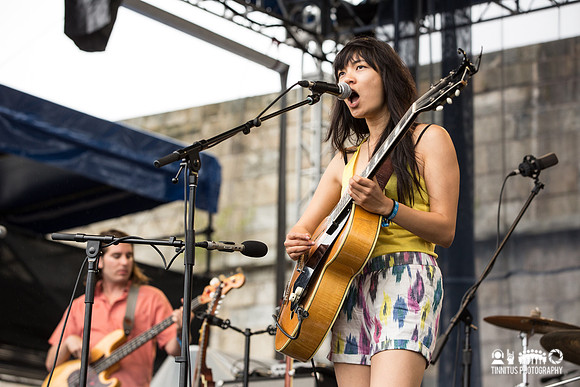 Thao & The Get Down Stay Down in concert