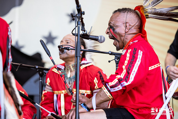 Eastern Medicine Singers in concert