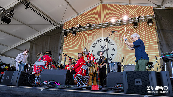 Eastern Medicine Singers in concert