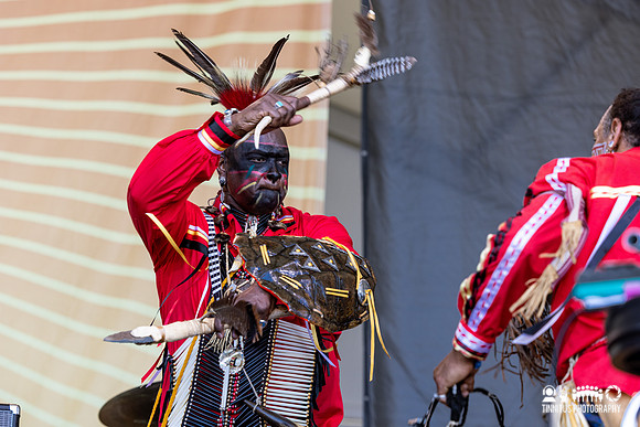 Eastern Medicine Singers in concert