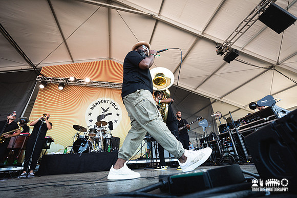 The Roots in concert