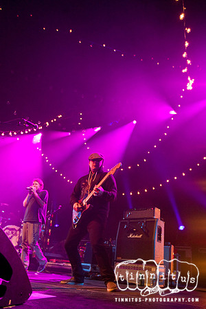 Pavement in concert