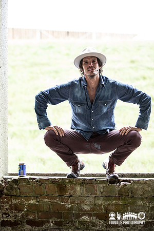 Photo shoot with Houndmouth