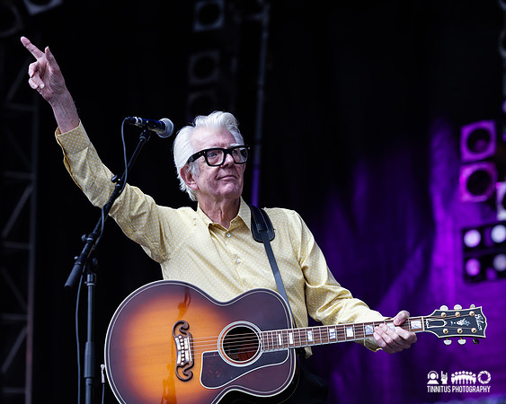 Nick Lowe with Los Straitjackets in concert