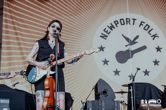 The Huntress and Holder of Hands in concert