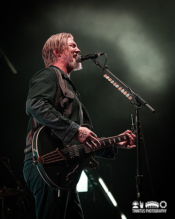Queens of the Stone Age in concert
