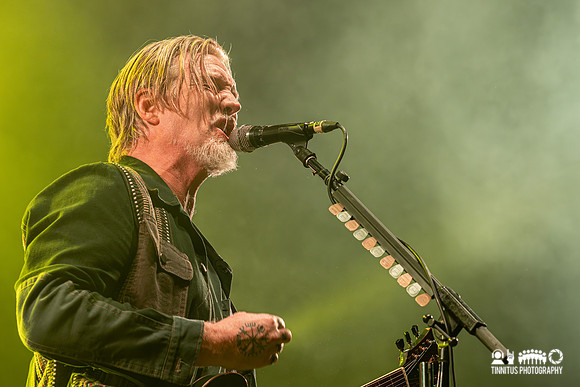 Queens of the Stone Age in concert