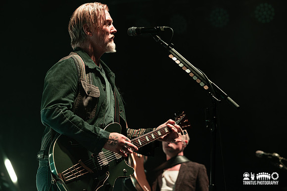 Queens of the Stone Age in concert