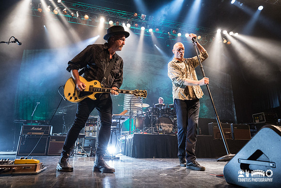 Midnight Oil in concert