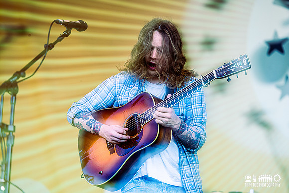Billy Strings in concert