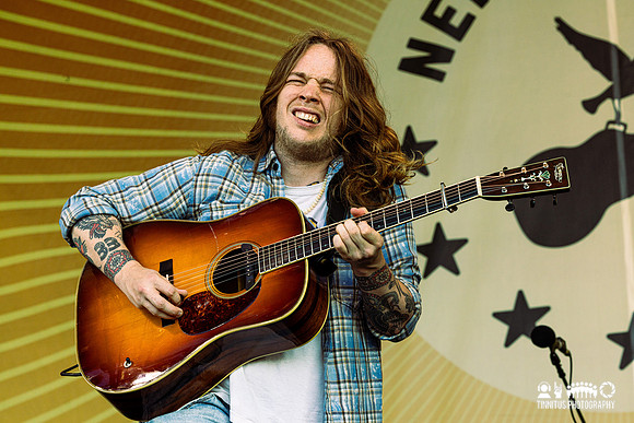 Billy Strings in concert