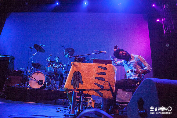 Om in concert