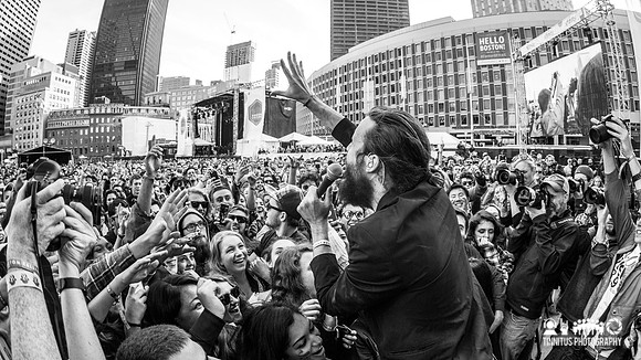 Father John Misty in concert