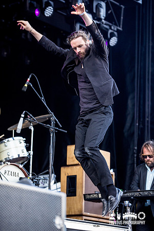 Father John Misty in concert