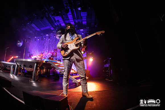 Khruangbin in concert