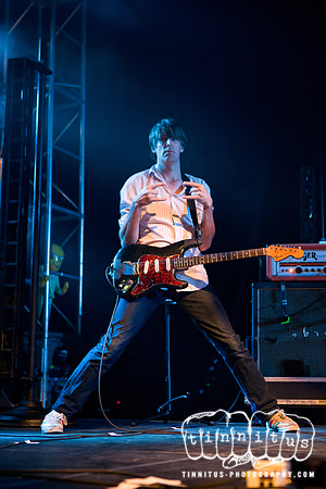 Pavement in concert