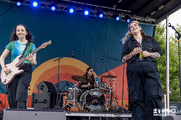 Shallow Pools in concert