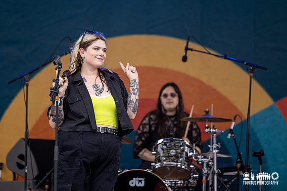 Shallow Pools in concert