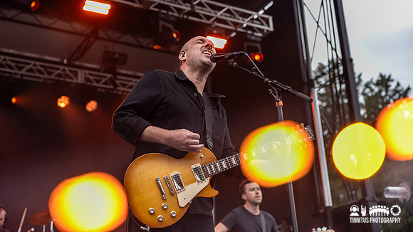 Sunny Day Real Estate in concert