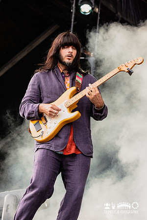 Khruangbin in concert