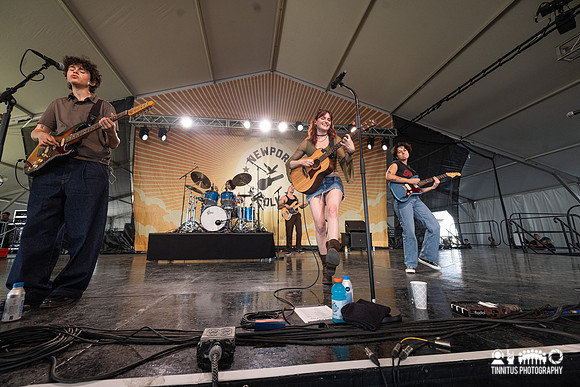 Muna in concert