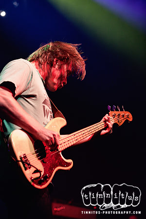 Pavement in concert