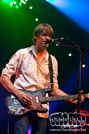 Pavement in concert