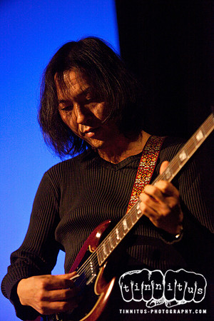 Damon and Naomi in concert, with Michio Kurihara