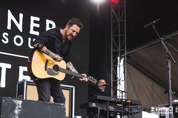 Frank Turner and the Sleeping Souls in concert