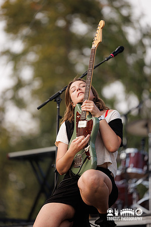 Deep Sea Diver in concert