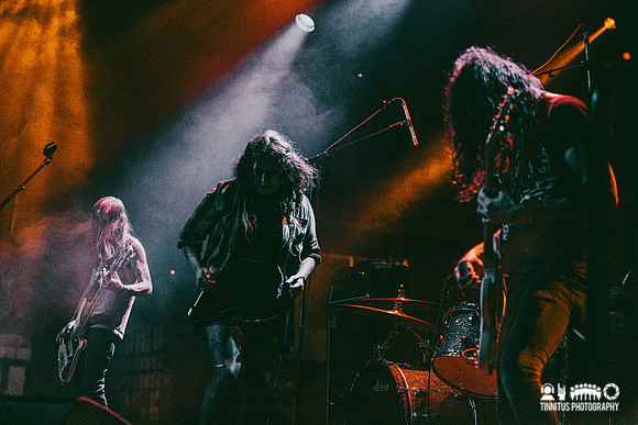 Windhand in concert