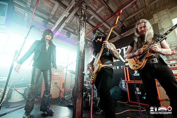 Grave Bathers in concert