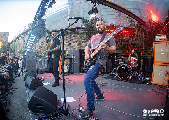 Mondo Generator in concert