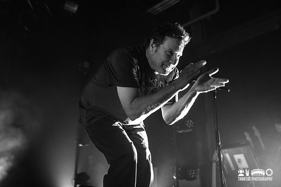 Pavement in concert