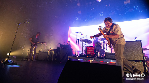 Pavement in concert