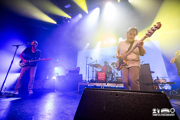 Pavement in concert