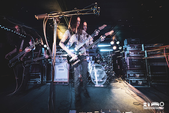 REZN in concert