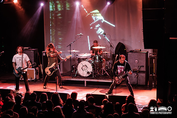 Cave In in concert