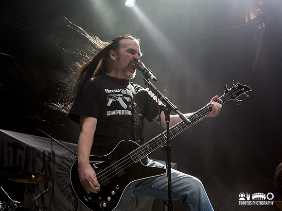 Carcass in concert