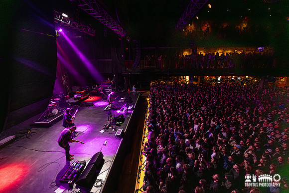 Slowdive in concert