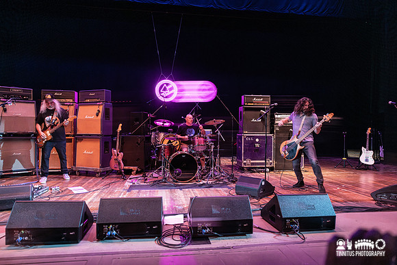 Dinosaur Jr. in concert