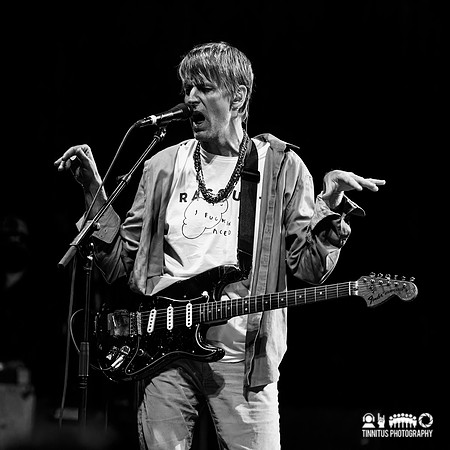 Pavement in concert