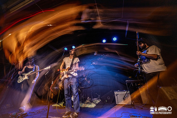 Youbet in concert