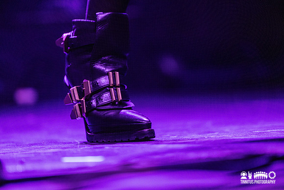Thoom in concert