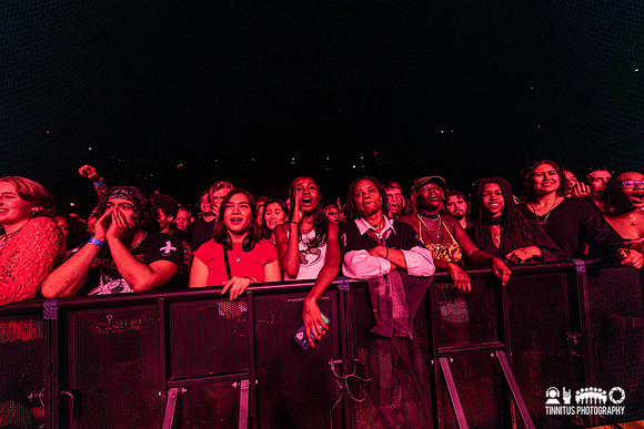 Izzy Spears in concert