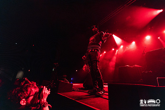 Izzy Spears in concert